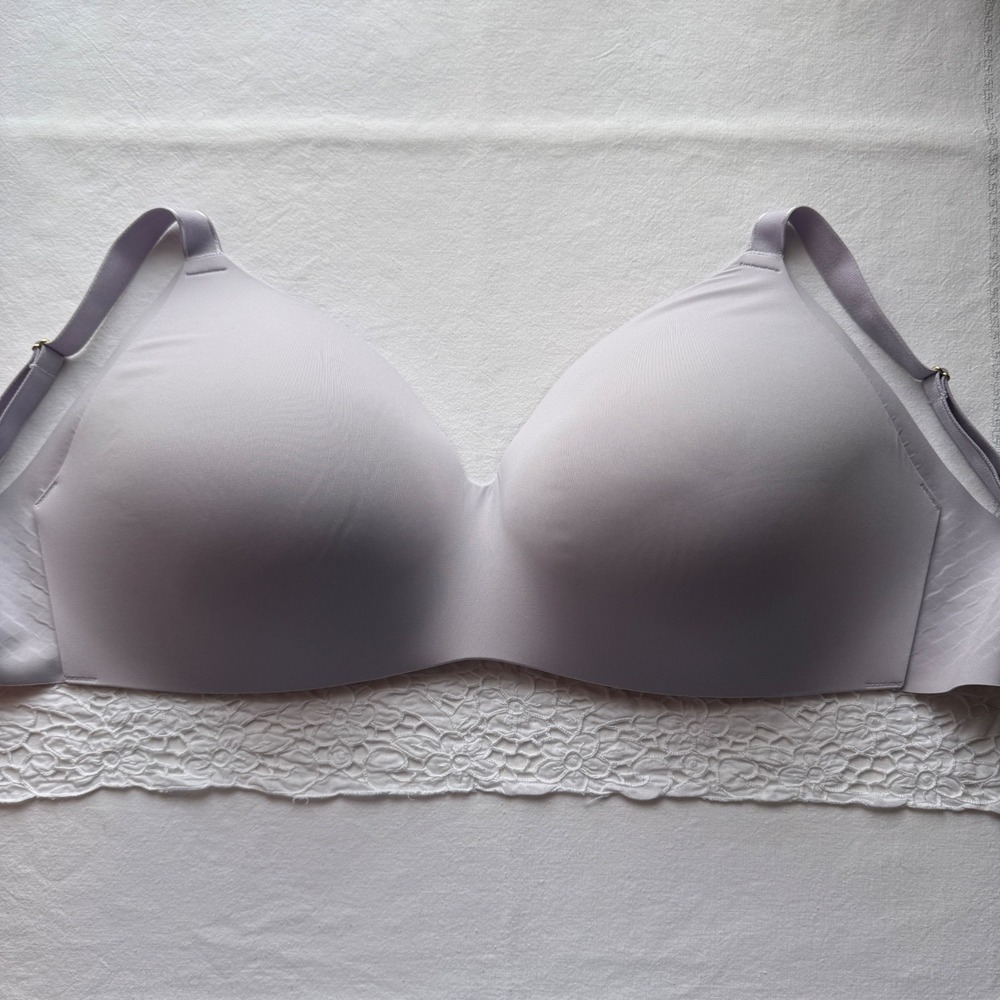 Knix WingWoman Contour Bra Seamless Wireless Deep V Molded Cups 7++ Minimal